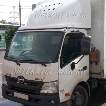 Обтекатель (спойлер) на Хино 300 евро 4 (Hino 300)