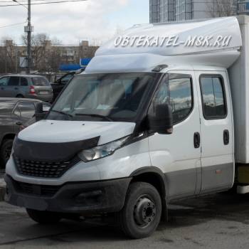 Обтекатель (спойлер) на Ивеко Дейли дубль кабина (Iveco Daily) регулируемый по высоте